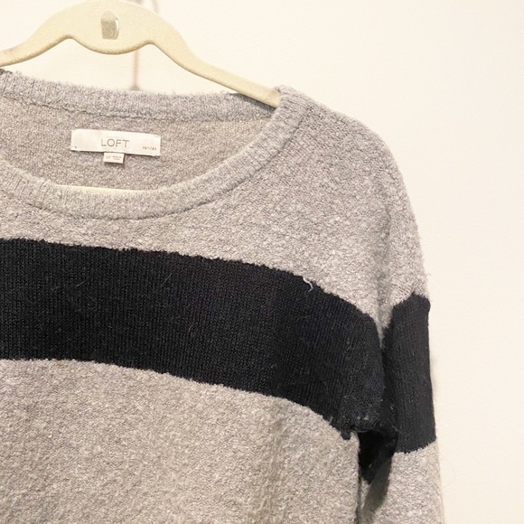 LOFT Blue‎ & Grey Knit Crew Neck Sweater - Picture 3 of 6